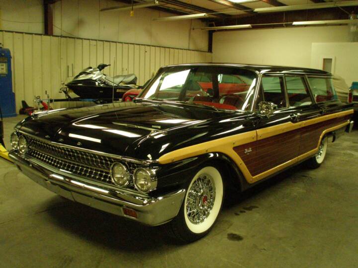MARK KNIGHT HAS A FANTASTIC 1961 FORD COUNTRY SQUIRE